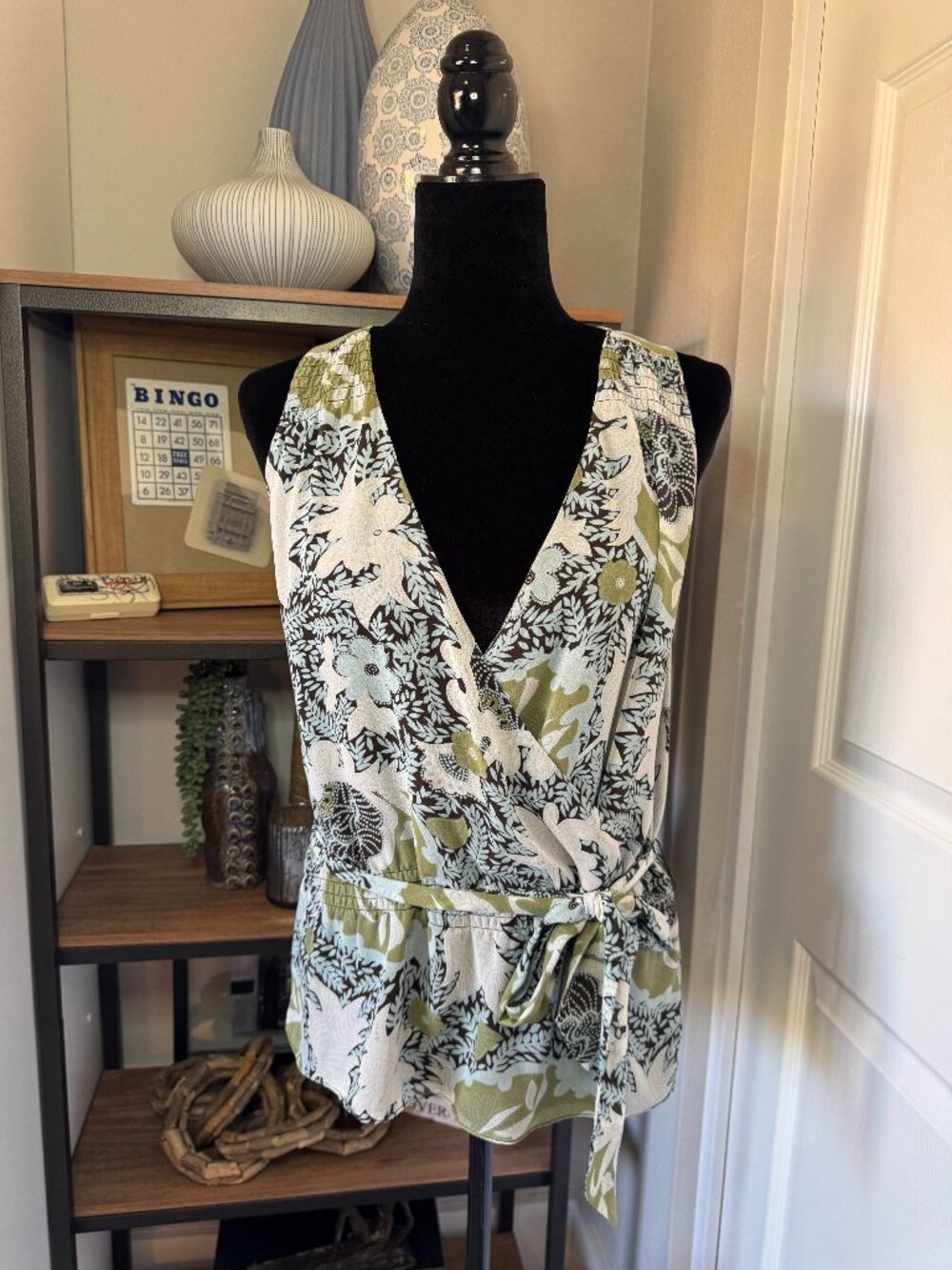 Ann Taylor 100% Silk Lined Floral Faux Wrap Top w/Elastic Waist & Tie - Size 12